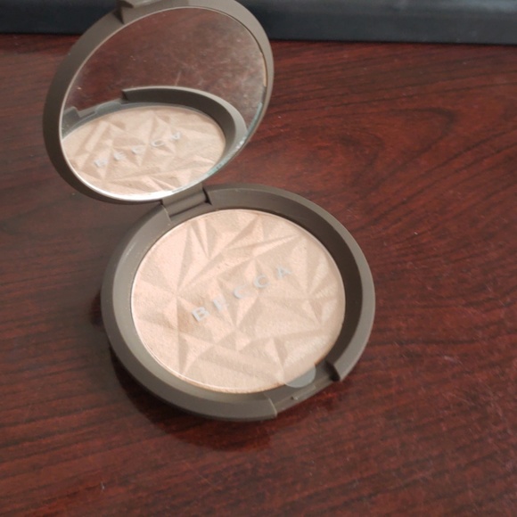 BECCA shimmering skin perfector - Picture 6 of 8